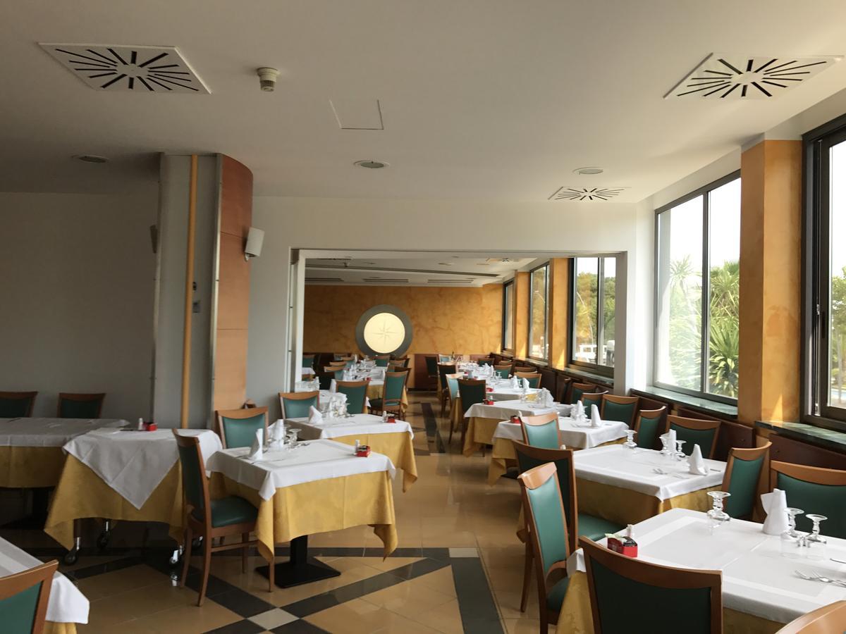 Hotel Atlas Alba Adriatica Exterior foto